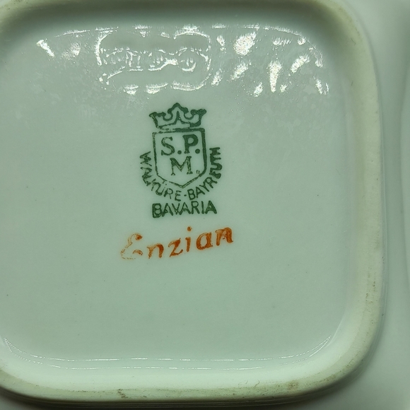 Vintage Walkure Bayreuth Bavaria "Enzian" Blue Flower Ashtray - Picture 3 of 4